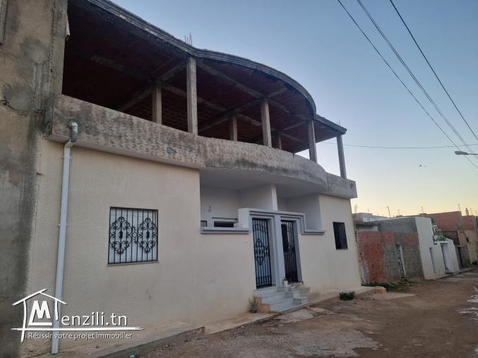 بيت للبيع في الصنهاجي طريق ينزرت كم 8(200) متر