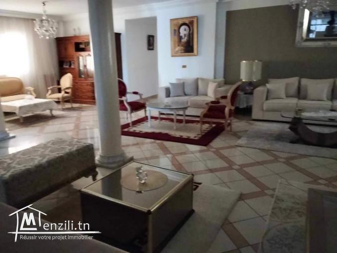 Villa a el menzah 5 sur 2 étage séparé ou commune