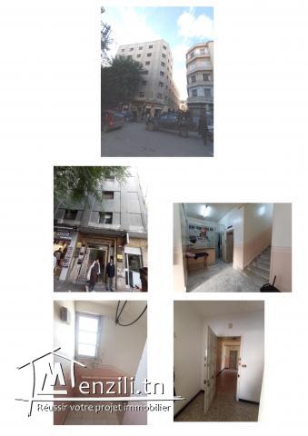 Étage Complet Idéalement situé au centre-ville de Tunis