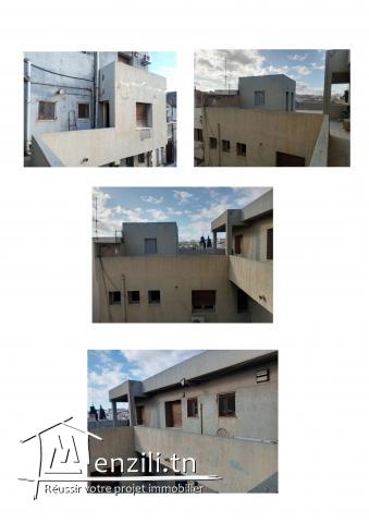 Étage Complet Idéalement situé au centre-ville de Tunis