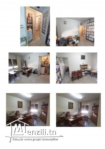 Étage Complet Idéalement situé au centre-ville de Tunis