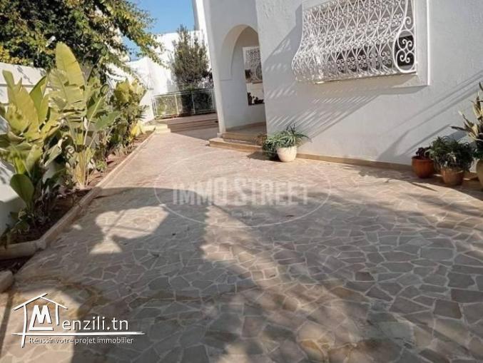 A vendre Superbe villa S3 plain pied  à La Marsa