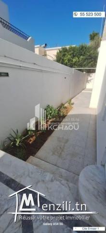 Ennasr à louer etage de villa s3