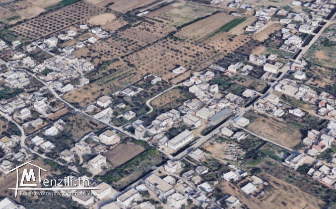 Terrain à vendre à Soukra - قطعة ارض للبيع في سكرة