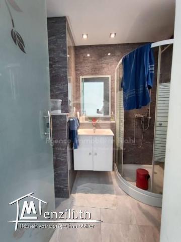 A Louer ( annuelle ) un appartement S3 avec jardin situé à Kantaoui