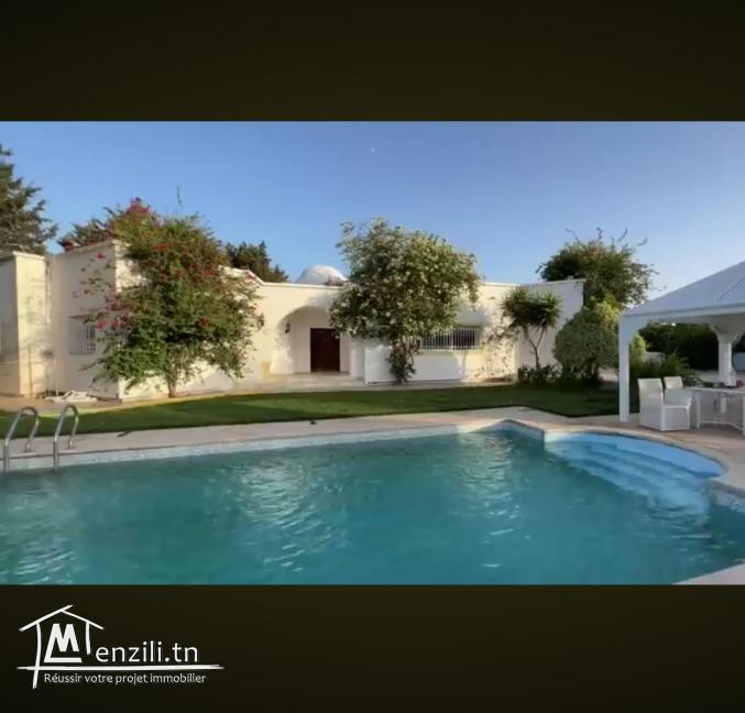 À vendre une belle villa + studio