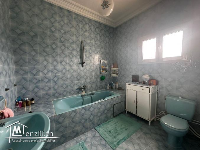 À vendre une villa à Borj Baccouche