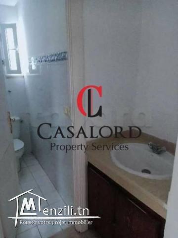  un appartement en S3 situé dans une résidence gardée à La Soukra.