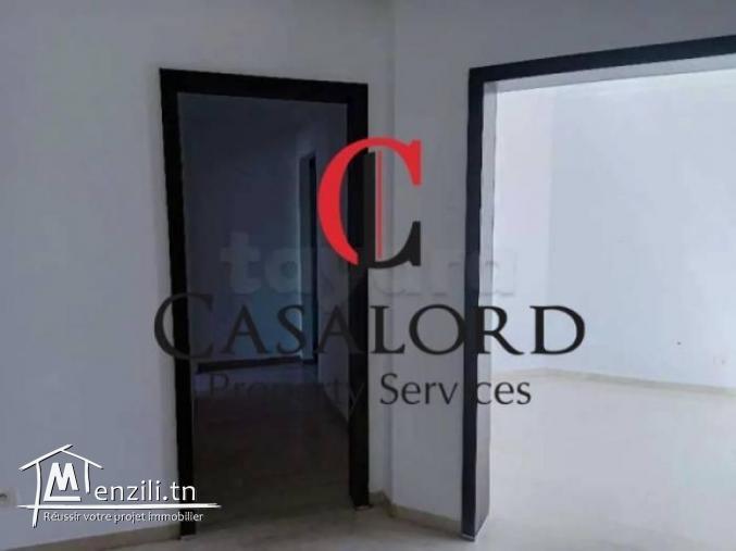  un appartement en S3 situé dans une résidence gardée à La Soukra.