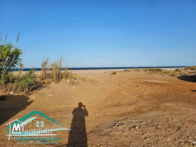 VT576:Terrain d’habitation  462 m² pieds dans l’eau à plage chraf hawaria