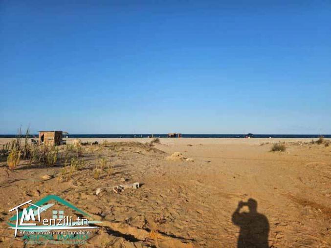 VT576:Terrain d’habitation  462 m² pieds dans l’eau à plage chraf hawaria