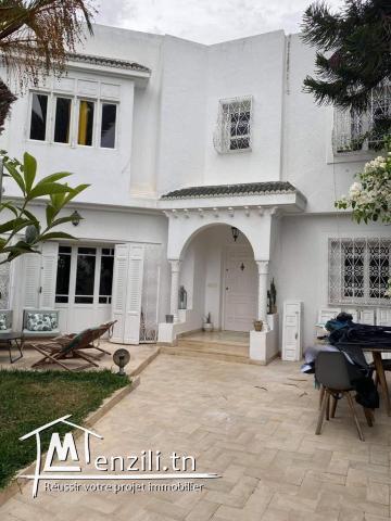 A Vendre villa S+4 Cité du stade a La Marsa