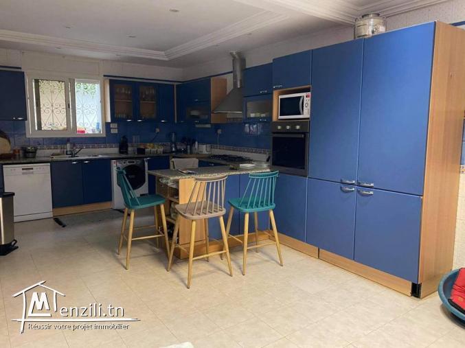 A Vendre villa S+4 Cité du stade a La Marsa
