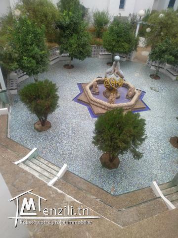 A  VENDRE  APPARTEMENT AU BORD DE LA MER