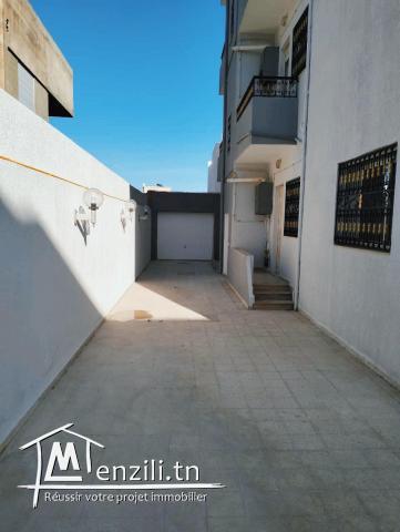 Immeuble 560m2 standing divisé en 3 appartements S+3