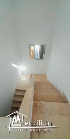 Immeuble 560m2 standing divisé en 3 appartements S+3