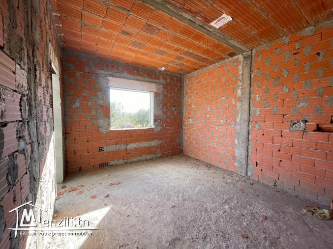 Villa S+4 à vendre inachevée