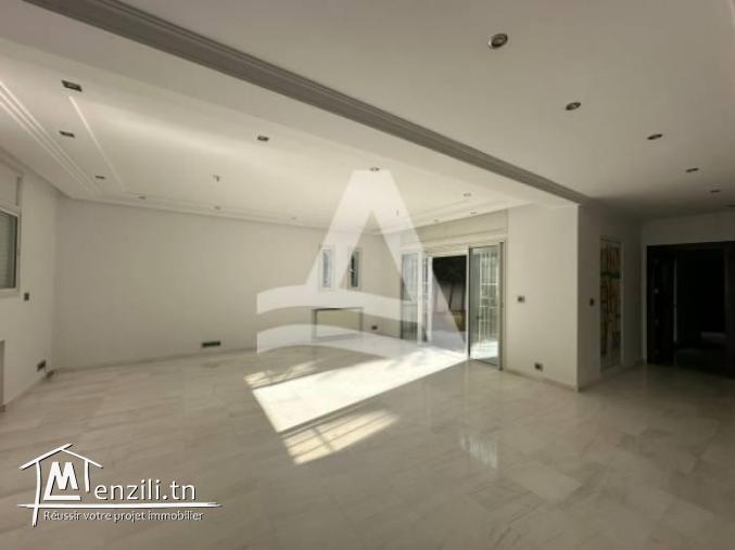 Au cœur de la marsa villa de charme pour la vente