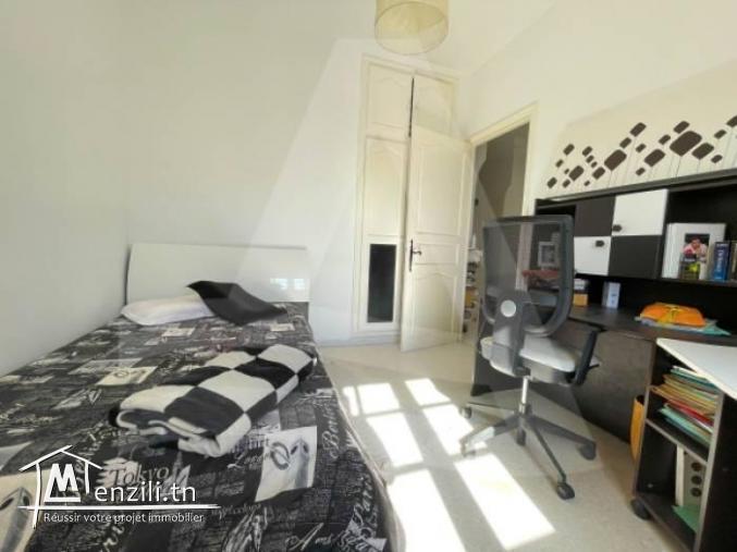 Location d'un étage de villa meublé ( ou vide ) à la Marsa