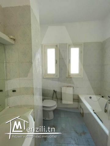 Duplex avec Jardin à Vendre à Gammarth