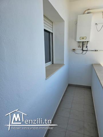 soukra étage de villa à louer