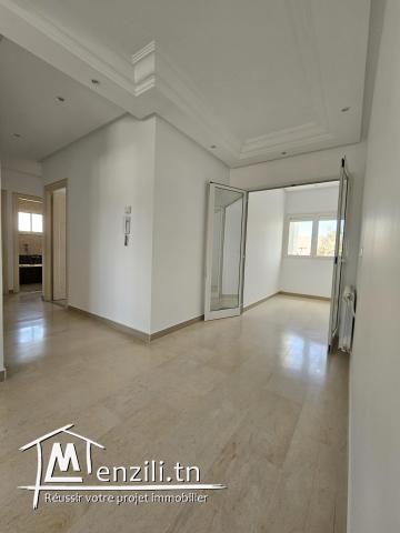 soukra étage de villa à louer