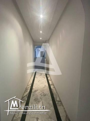 location bureau de 200 m2 au lac 1