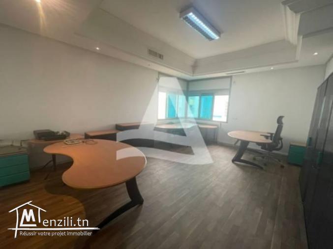 location bureau de 200 m2 au lac 1