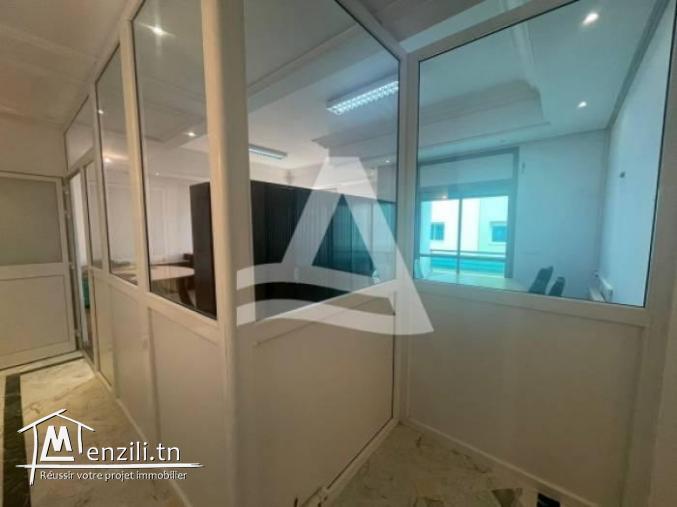 location bureau de 200 m2 au lac 1