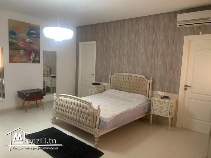 A louer S+3 meublé-E l Aouina