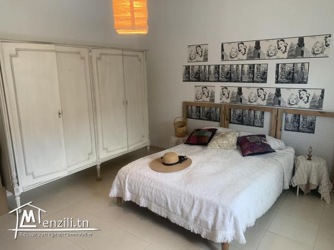 A louer S+3 meublé-E l Aouina