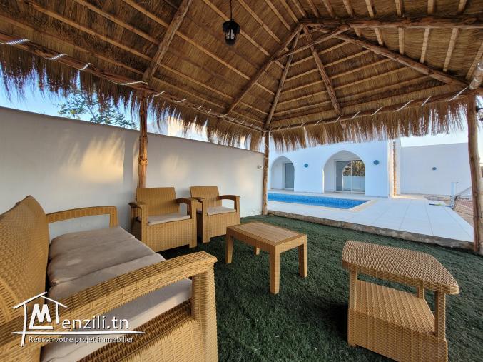 Villa S+3 avec piscine à Djerba lAghir