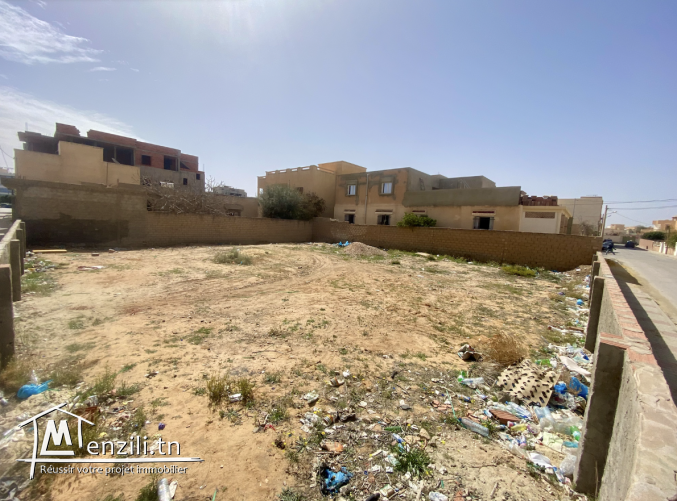 أخر قطعة أرض في حي الورود في سيدي بوزيد سنتر