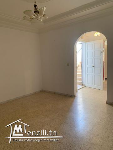 Appartement S+2 à Cidi Hassine, Cité El Fateh