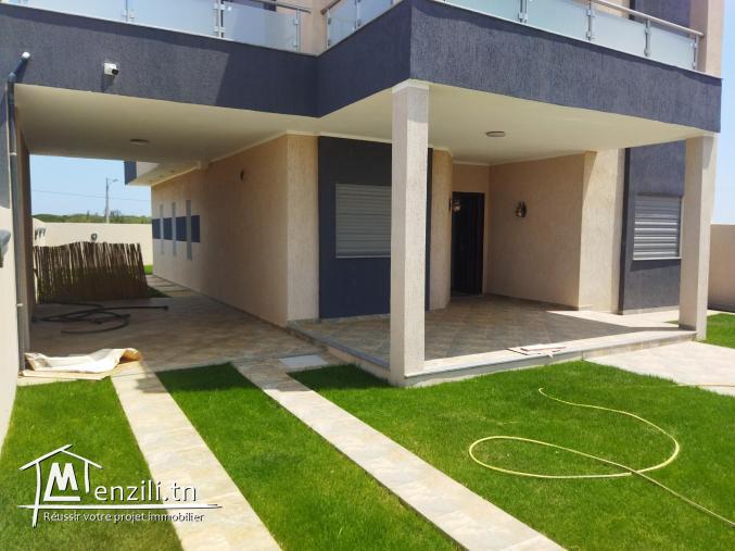 Villa ds 347m2 avec piscine a la mer el haouaria cap bon