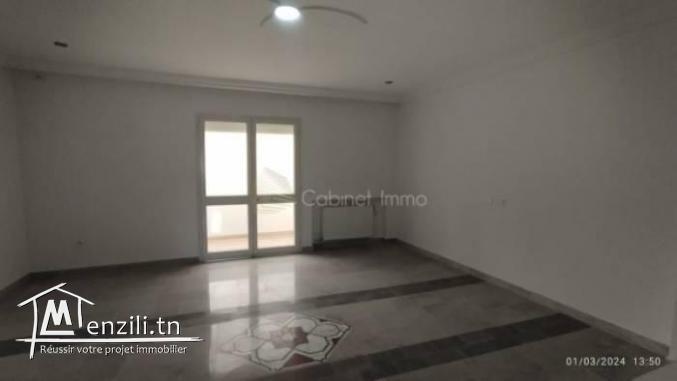 Location étage de villa à chotrana1