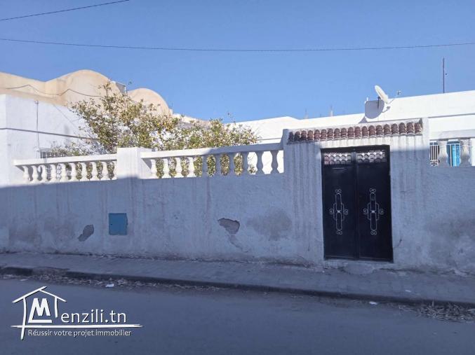 Maison + Boutique  A vendre