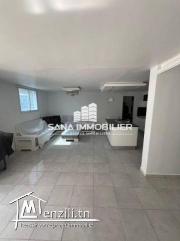 maison  sur deux niveaux