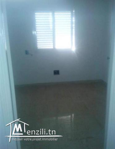 A louer appartement S+2 à Elmourouj 5