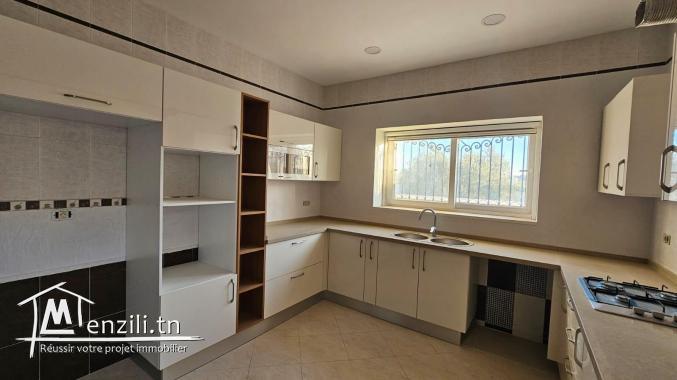 À vendre Une maison à Djerba   منزل للبيع بجربة