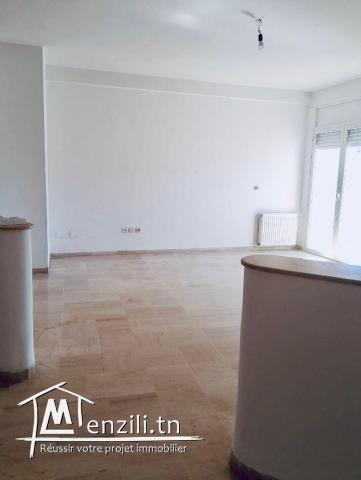 Appartement À VENDRE avec Terrasse Spacieuse à La Soukra