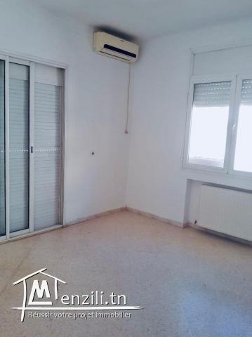Appartement À VENDRE avec Terrasse Spacieuse à La Soukra