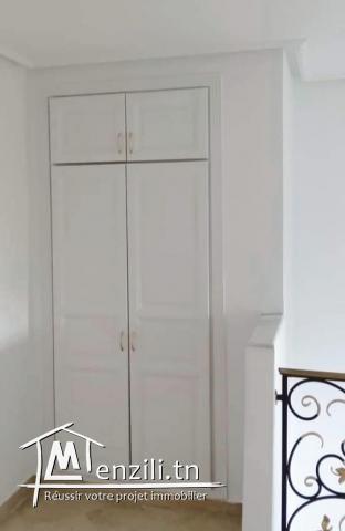 À louer duplex avec jardin la Marsa