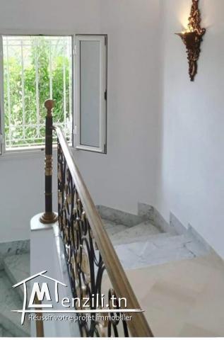 À louer duplex avec jardin la Marsa