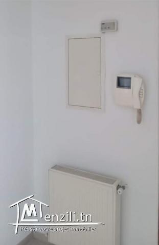 À louer duplex avec jardin la Marsa