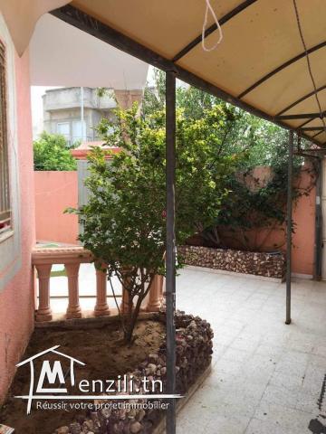 Villa contenant 4 appartements á ben arous/nebel a vendre