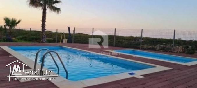 Appartement S2 au 5éme étage vue mer partiel pied dans l'eau à chatt meriem sousse par jour