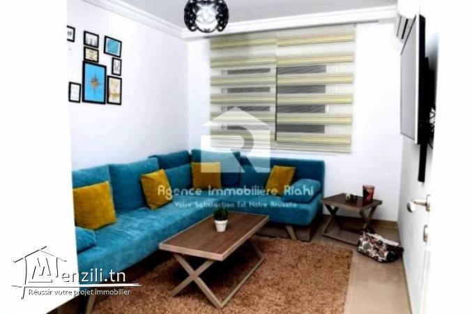 A louer par jour  un appartement S2 au 2éme étage situé à résidence Folla Chatt Mariem Sousse
