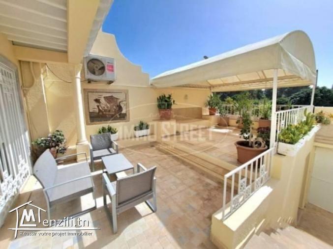 Rez de chaussée de villa avec piscine à Marsa Les pins