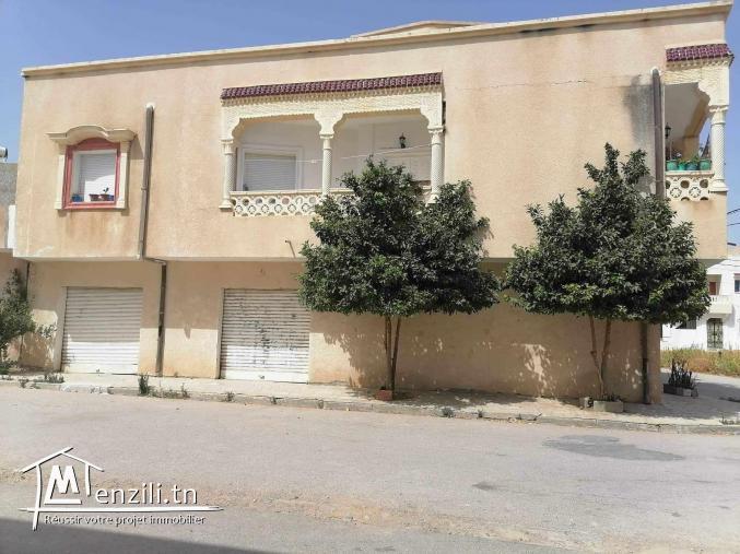 منزل للبيع ذي 3 طوابق